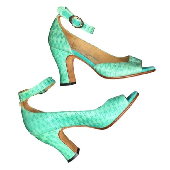 John Fluevog Shoes Womens Marvel Sandals Embossed Leather Peep Toe Heels Size 6 - Picture 1 of 8